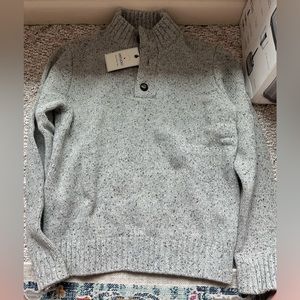 UnTuckIt Button Neck Sweater in Gray